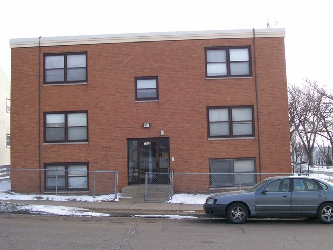 1022 Arkwright St in St. Paul, MN - Building Photo - Building Photo