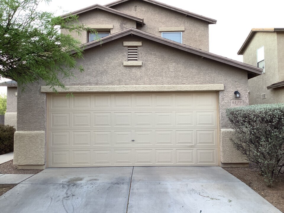6179 E Bramble St in Tucson, AZ - Building Photo