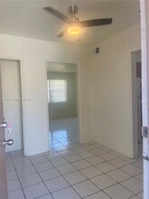 6525 SW 57th Ct-Unit -1 in South Miami, FL - Building Photo - Building Photo