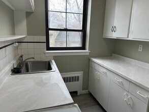 55 Harvard Ave, Unit 6 in Brookline, MA - Foto de edificio - Building Photo