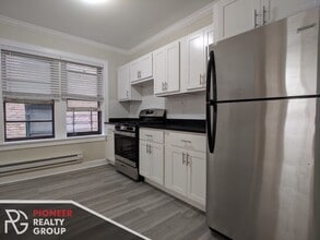 839 W Cornelia Ave, Unit 837.5-1N in Chicago, IL - Foto de edificio - Building Photo