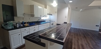 1731 NE Northgate Way in Seattle, WA - Foto de edificio - Building Photo