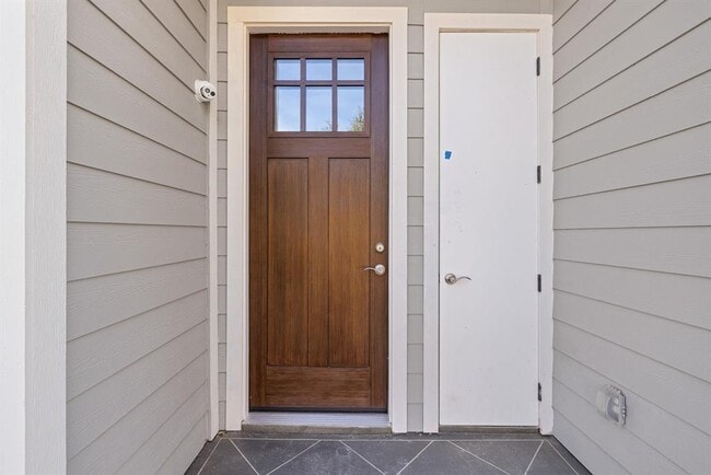 1702 Cedar Bend Dr in Austin, TX - Building Photo - Building Photo