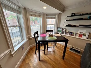 163 E Cottage St in Boston, MA - Building Photo - Building Photo