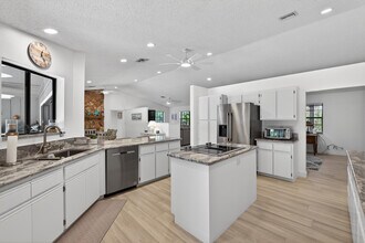 8166 155th Pl N in West Palm Beach, FL - Building Photo - Building Photo