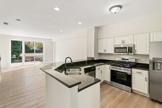 2513 Arcadia Cir in Naperville, IL - Building Photo - Building Photo