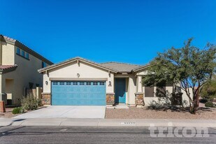 42246 W Balsa Dr in Maricopa, AZ - Building Photo