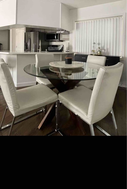 7349 Balboa Blvd in Lake Balboa, CA - Foto de edificio - Building Photo