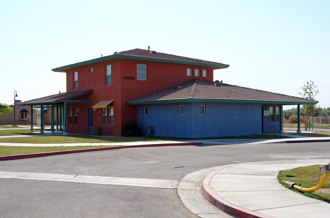 Paseo De Los Heroes I in Thermal, CA - Building Photo