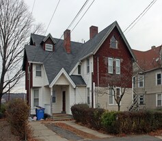 49 Fairview St in Waterbury, CT - Building Photo