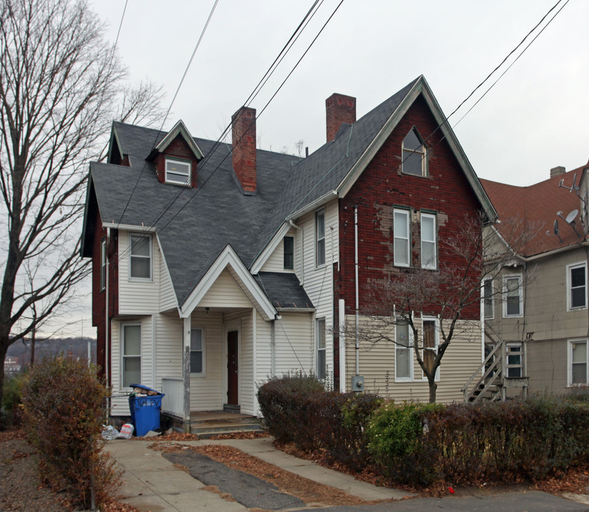 49 Fairview St in Waterbury, CT - Foto de edificio