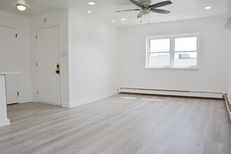 213 Glenside Ave, Unit B in Holmes, PA - Building Photo - Building Photo