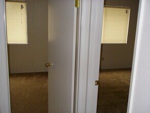 1351 Jasmine Cir in Rohnert Park, CA - Building Photo - Building Photo