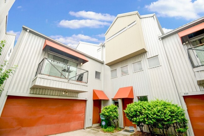 property at 822 Ruthven St