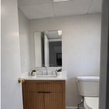 2 Whalen Ln in Natick, MA - Building Photo - Building Photo