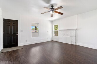 725 S Washington Ave in Livingston, TX - Building Photo - Building Photo