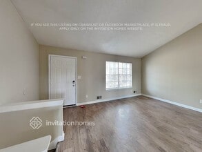 5469 Liberty Rd in Union City, GA - Foto de edificio - Building Photo