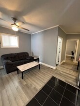 215 Cherry St in Syracuse, NY - Foto de edificio - Building Photo