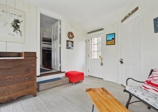 64 Trapelo Rd in Lincoln, MA - Building Photo - Building Photo
