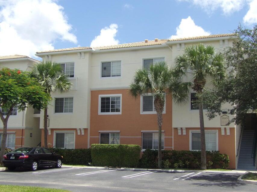 9849 Baywinds Blvd in West Palm Beach, FL - Building Photo