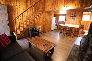 596 W White Mountain Blvd, Unit 13 in Lakeside, AZ - Building Photo