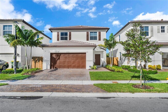 2444 SE 24th Ave in Homestead, FL - Building Photo - Building Photo