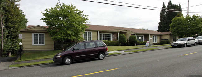 Taborgate Apartments in Portland, OR - Building Photo - Building Photo