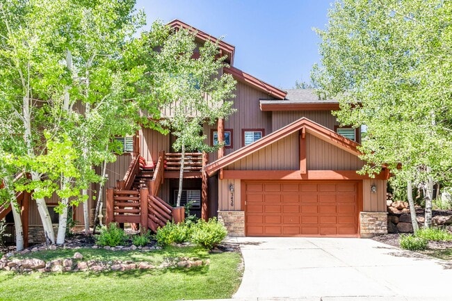 3430 Cedar Dr