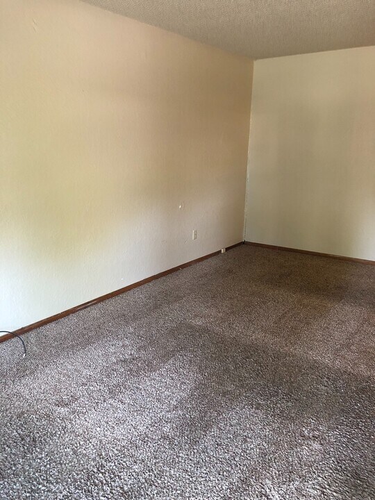 2119 SW 31st St in Oklahoma City, OK - Foto de edificio