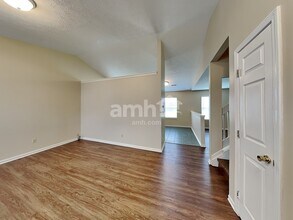 51 Clearview Ln in Franklin, OH - Foto de edificio - Building Photo