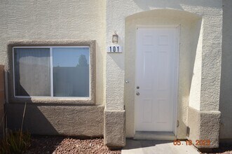 6321 Desert Leaf St in North Las Vegas, NV - Building Photo - Building Photo