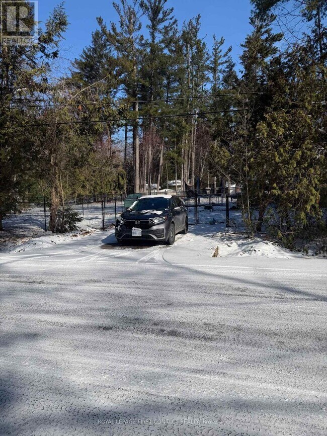 3178 Oak St in Innisfil, ON - Building Photo - Building Photo