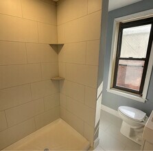 409 Jefferson Ave in Bristol, PA - Foto de edificio - Building Photo