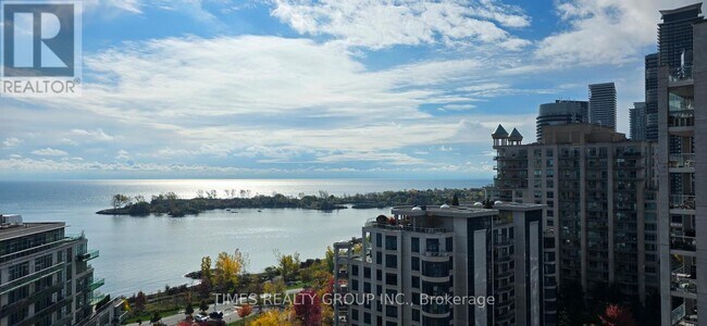 3 Marine Parade Dr in Toronto, ON - Building Photo - Building Photo