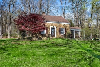223 Lambertville Headquarters Rd in Stockton, NJ - Building Photo - Building Photo