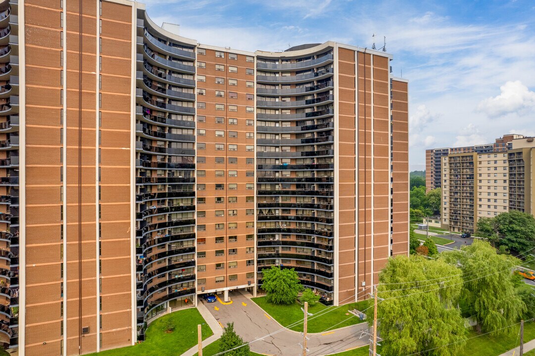 Richview Terrace in Toronto, ON - Building Photo