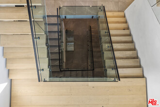 12125 W Sunset Blvd in Los Angeles, CA - Building Photo - Building Photo