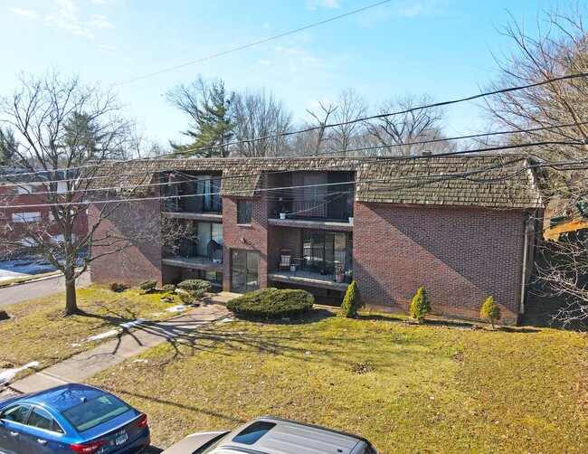 21 Dunlay St in New Britain, CT - Building Photo - Building Photo