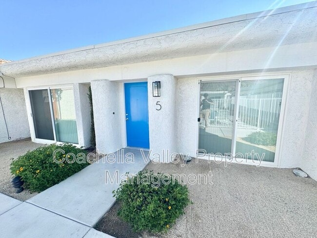 73525 Shadow Mountain Dr in Palm Desert, CA - Building Photo - Building Photo