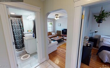 14 Arlington St, Unit 2B in Somerville, MA - Building Photo - Building Photo