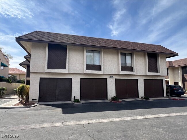 2139 Pine Breeze Ln in Las Vegas, NV - Building Photo - Building Photo