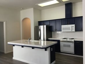 637 W Fontaine Ln in Clovis, CA - Building Photo - Building Photo