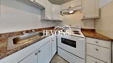 McKinley Crossing in Tacoma, WA - Foto de edificio - Interior Photo