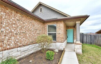 261 New Bridge Dr in Kyle, TX - Building Photo - Building Photo