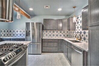 1908 Sheffield Rd in The Village, OK - Building Photo - Building Photo