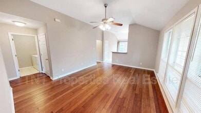 1124 Carolina St in College Station, TX - Building Photo - Building Photo