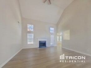 12513 Lakeside Pkwy in Fayetteville, GA - Foto de edificio - Building Photo