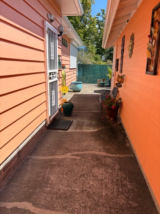 5508 SE Harold St in Portland, OR - Building Photo