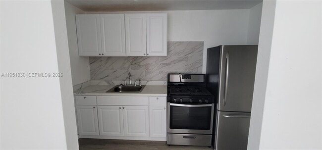 111 SW 18th Ave in Miami, FL - Building Photo - Building Photo