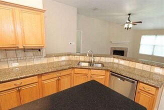 11508 Aspen Creek Dr in Fort Worth, TX - Building Photo - Building Photo